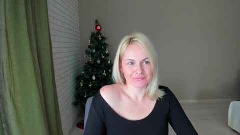 Snapshot of alicee__grace chatting on January 17, 2025, 10:22 am Alicee online show from January 17, 2025, 10:22 am