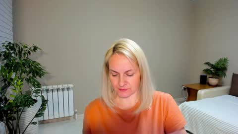 Snapshot of alicee__grace chatting on January 23, 2025, 10:11 pm Alicee online show from January 23, 2025, 10:11 pm
