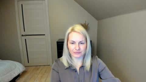 Snapshot of alicee__grace chatting on February 16, 2025, 6:54 pm Alicee online show from February 16, 2025, 6:54 pm