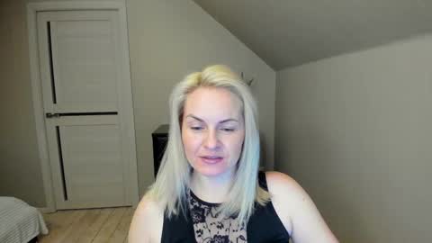 Snapshot of alicee__grace chatting on February 20, 2025, 6:57 pm Alicee online show from February 20, 2025, 6:57 pm