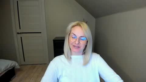 Snapshot of alicee__grace chatting on February 23, 2025, 9:05 pm Alicee online show from February 23, 2025, 9:05 pm