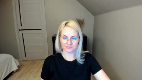 Snapshot of alicee__grace chatting on February 28, 2025, 7:14 pm Alicee online show from February 28, 2025, 7:14 pm