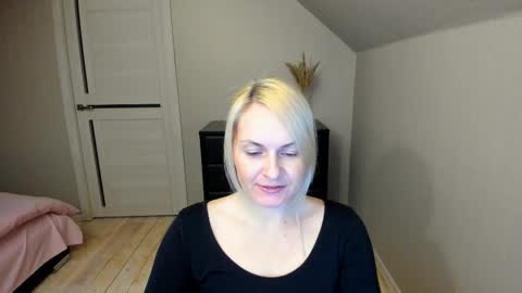 Snapshot of alicee__grace chatting on March 4, 2025, 6:29 pm Alicee online show from March 4, 2025, 6:29 pm