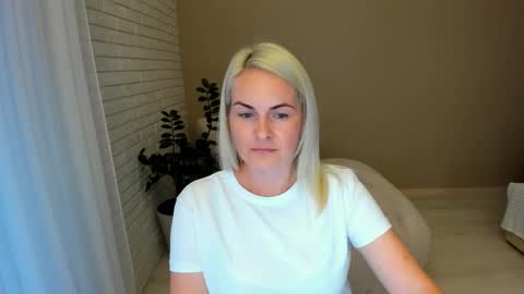 Snapshot of alicee__grace chatting on September 12, 2025, 2:50 pm Alicee online show from September 12, 2025, 2:50 pm