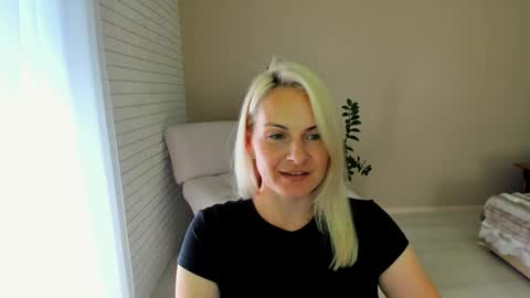 Snapshot of alicee__grace chatting on September 23, 2025, 8:06 am Alicee online show from September 23, 2025, 8:06 am