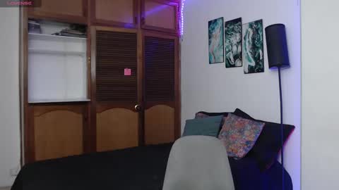 alicee_logan_ online show from October 3, 2025, 1:57 am