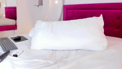 Alice  online show from December 3, 2024, 8:16 am