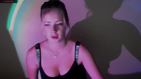 Snapshot of alicemeow_ chatting on September 25, 2025, 6:50 am Alice online show from September 25, 2025, 6:50 am