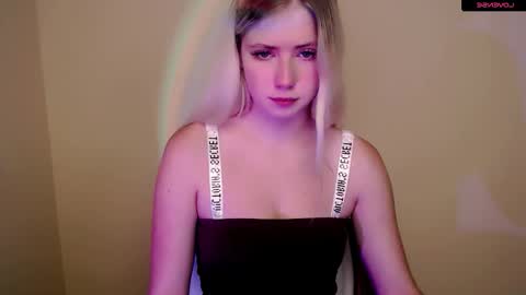 Snapshot of alicemeow_ chatting on October 4, 2025, 1:31 pm Alice online show from October 4, 2025, 1:31 pm