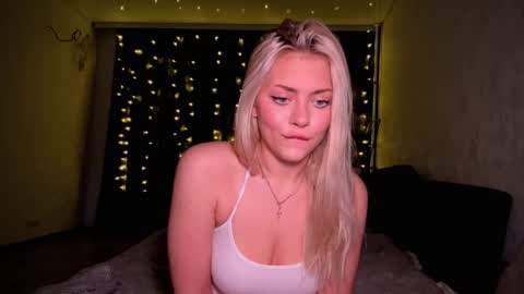 aliceoceaneyes online show from November 19, 2025, 10:10 pm