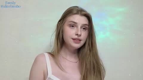 Snapshot of aliceparis69 chatting on September 18, 2025, 6:21 pm Alice online show from September 18, 2025, 6:21 pm