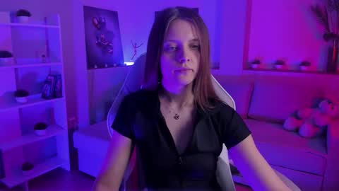 Alice online show from October 23, 2025, 2:22 am