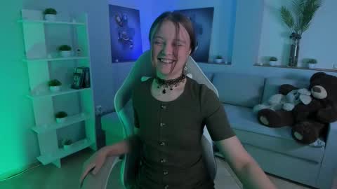 Alice online show from November 11, 2025, 1:49 am