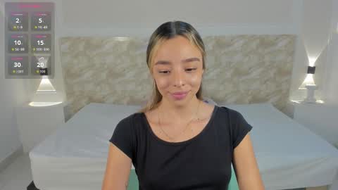 Snapshot of aliceross1 chatting on November 18, 2025, 8:24 pm AliceRoss online show from November 18, 2025, 8:24 pm