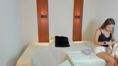 Snapshot of aliceross1 chatting on November 29, 2025, 8:12 pm AliceRoss online show from November 29, 2025, 8:12 pm