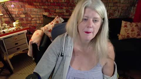 Alices Curiosity online show from December 19, 2024, 2:45 am