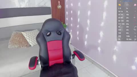          online show from November 18, 2025, 1:37 pm