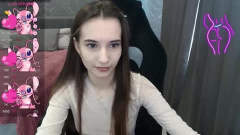 Snapshot of aliceweiss_ chatting on October 14, 2025, 8:04 am Alice online show from October 14, 2025, 8:04 am