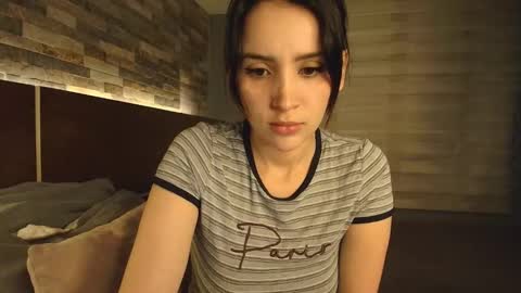 Snapshot of alicewillow chatting on October 28, 2025, 11:18 pm Alice online show from October 28, 2025, 11:18 pm