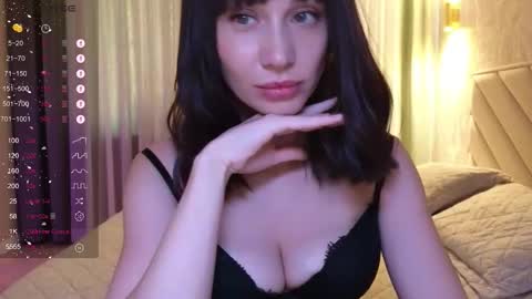 Snapshot of alicewonders_ chatting on October 27, 2025, 7:23 am Alice online show from October 27, 2025, 7:23 am