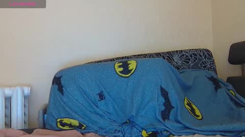 AliceWoolfy online show from November 18, 2025, 9:19 pm