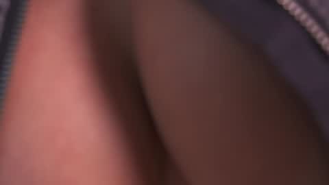 Snapshot of alicia_lang chatting on September 19, 2025, 10:10 pm Alicia Lang online show from September 19, 2025, 10:10 pm
