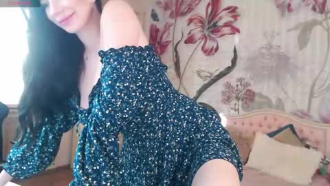 Snapshot of aliciabow chatting on September 25, 2025, 1:04 pm Veronica online show from September 25, 2025, 1:04 pm