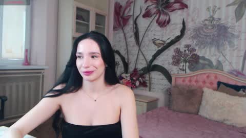 Snapshot of aliciabow chatting on September 29, 2025, 1:05 pm Veronica online show from September 29, 2025, 1:05 pm
