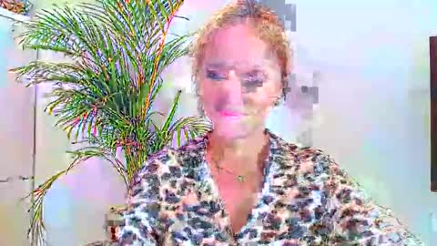 Alicia online show from October 14, 2025, 1:23 pm