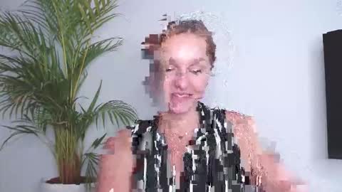 Alicia online show from October 16, 2025, 1:23 pm