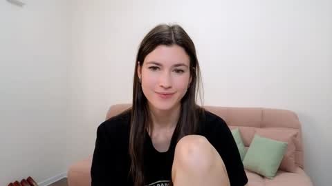 Snapshot of alicianoveli chatting on December 3, 2024, 10:28 am alicianoveli online show from December 3, 2024, 10:28 am