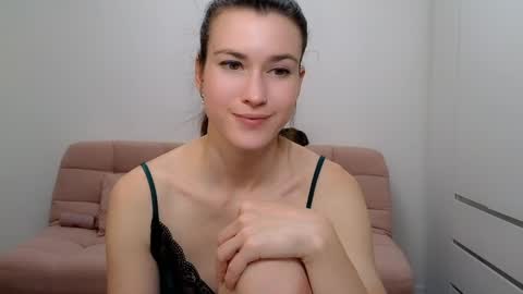 Snapshot of alicianoveli chatting on December 14, 2024, 6:30 pm alicianoveli online show from December 14, 2024, 6:30 pm