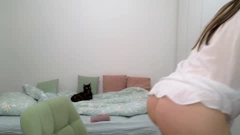 Snapshot of alicianoveli chatting on February 7, 2025, 12:28 pm alicianoveli online show from February 7, 2025, 12:28 pm