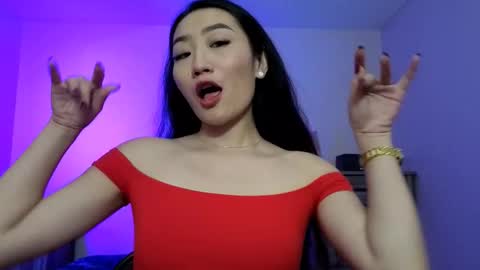 Alicia Hebi online show from October 26, 2025, 1:50 pm