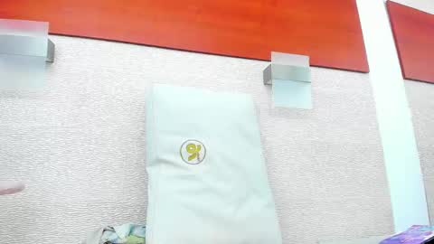 im tutti online show from February 28, 2025, 5:48 am