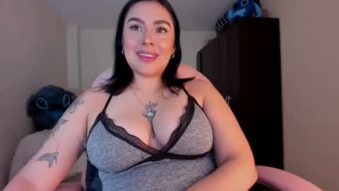 aliice_69 online show from February 8, 2025, 2:26 am
