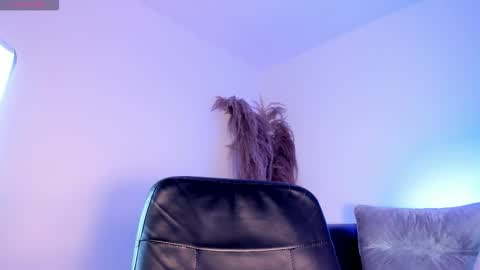 Alice online show from November 22, 2025, 6:51 pm