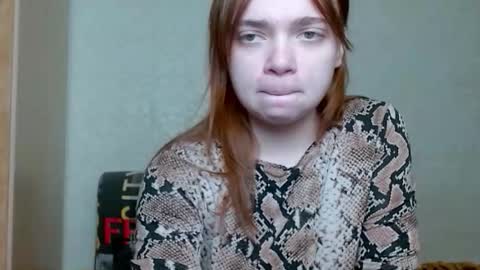 Snapshot of aliiice_stone chatting on October 8, 2025, 6:16 pm Alice online show from October 8, 2025, 6:16 pm