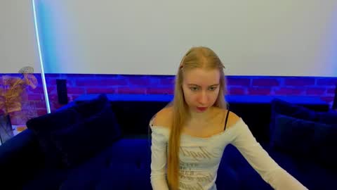 Alina online show from November 27, 2025, 6:37 am
