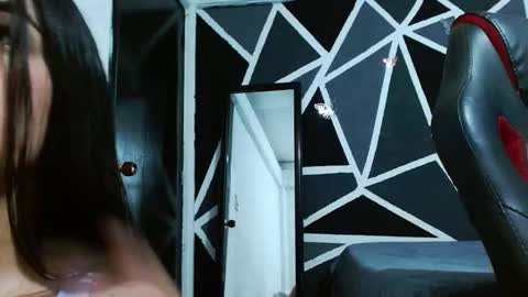 Snapshot of alina_lover chatting on November 12, 2025, 12:33 am alina_lover online show from November 12, 2025, 12:33 am