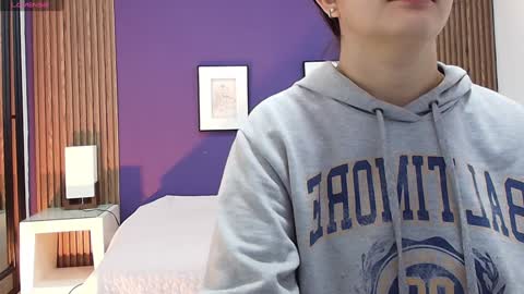 Snapshot of alina_martinelli chatting on January 13, 2025, 11:30 am Alina online show from January 13, 2025, 11:30 am
