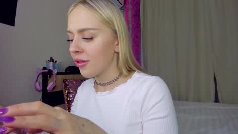 Snapshot of alinaocean chatting on October 7, 2025, 7:00 pm alinaocean online show from October 7, 2025, 7:00 pm