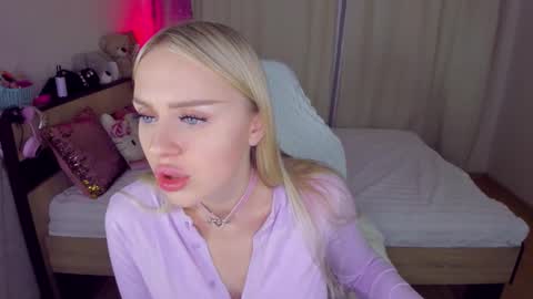 Snapshot of alinaocean chatting on October 20, 2025, 8:20 pm alinaocean online show from October 20, 2025, 8:20 pm