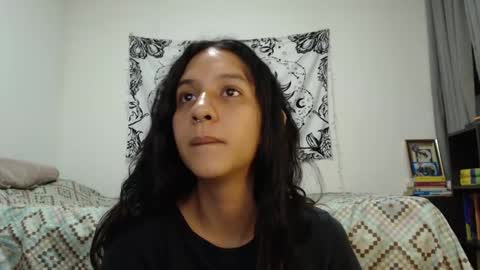 Snapshot of alinawoolf_ chatting on February 2, 2025, 3:43 am  Ali  online show from February 2, 2025, 3:43 am