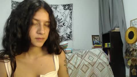 Snapshot of alinawoolf_ chatting on March 11, 2025, 5:05 am  Ali  online show from March 11, 2025, 5:05 am