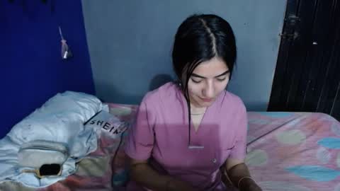 Snapshot of alis_jones__ chatting on March 3, 2025, 1:42 pm Alis jines online show from March 3, 2025, 1:42 pm