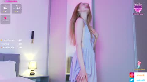 Alisa but you can call me Molli  online show from January 20, 2025, 9:43 pm