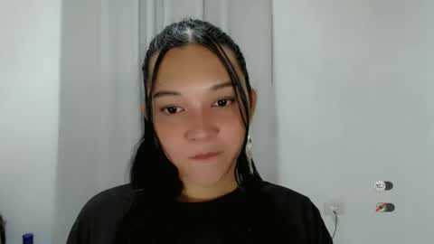 Snapshot of alisa_kiss_ chatting on October 17, 2025, 12:58 am Shanti xhey online show from October 17, 2025, 12:58 am