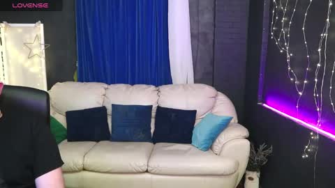 Alisa Aleks online show from February 3, 2025, 10:00 pm