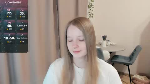 Alya online show from November 17, 2025, 5:41 pm